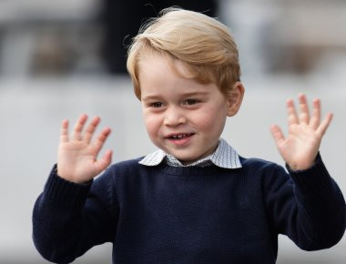 Ο πρίγκιπας George πήγε σχολείο - Δε θα έχει ειδική μεταχείριση (βίντεο)